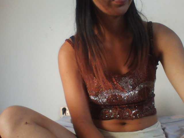 PrettyLie live webcam show