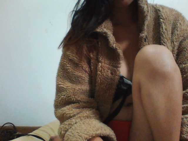 PrettyLie live cam on BongaCams