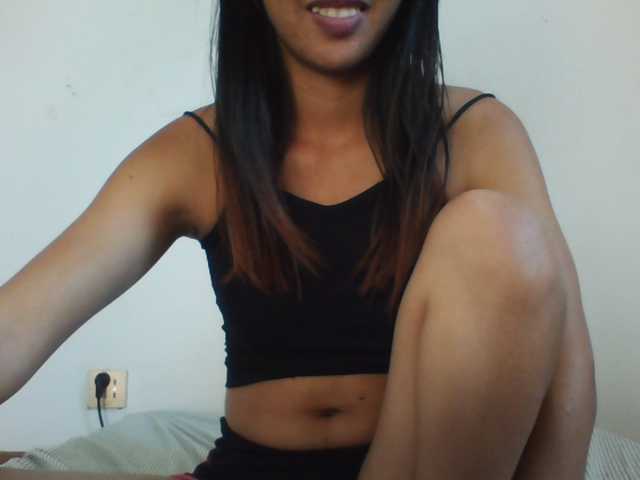 PrettyLie live cam on BongaCams