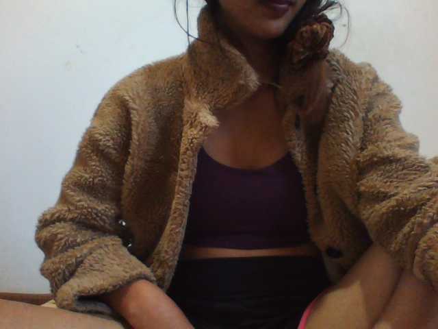 PrettyLie live cam on BongaCams