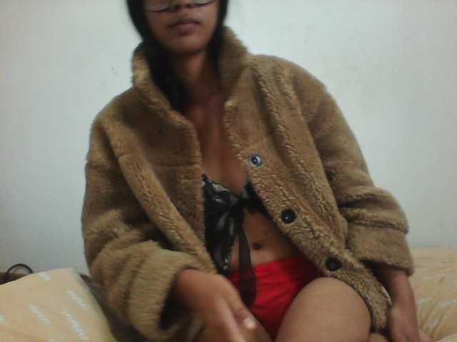 PrettyLie live cam on BongaCams