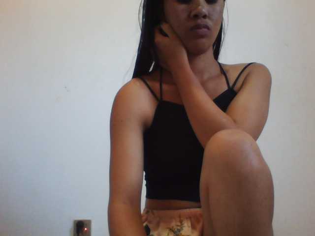 PrettyLie live cam on BongaCams