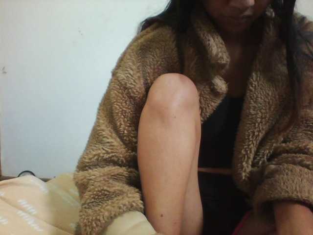 PrettyLie live cam on BongaCams