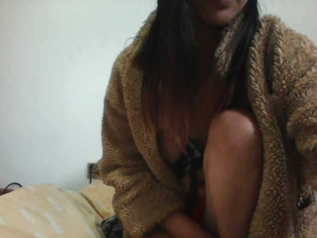 PrettyLie live cam on BongaCams