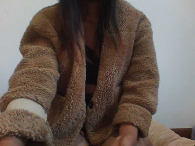 PrettyLie live cam on BongaCams