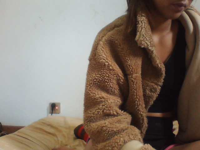 PrettyLie live cam on BongaCams