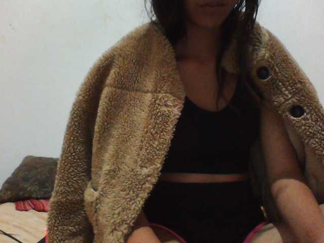 PrettyLie live cam on BongaCams