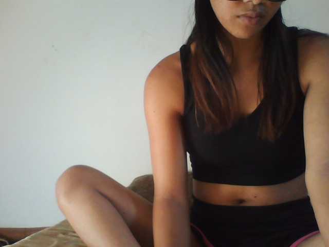 PrettyLie live cam on BongaCams