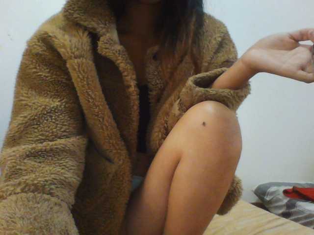 PrettyLie live cam on BongaCams