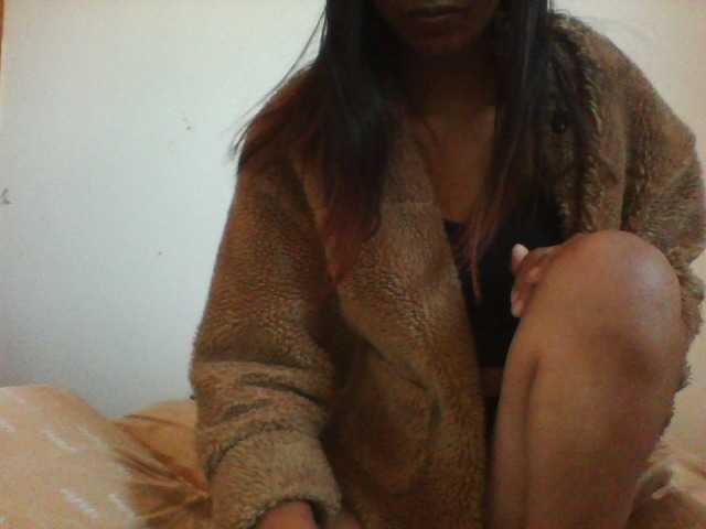 PrettyLie live cam on BongaCams