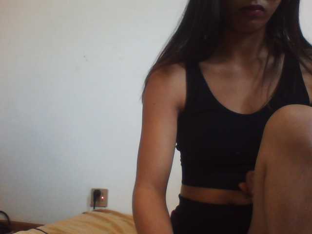 PrettyLie live cam on BongaCams
