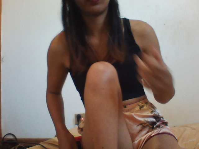 PrettyLie live cam on BongaCams