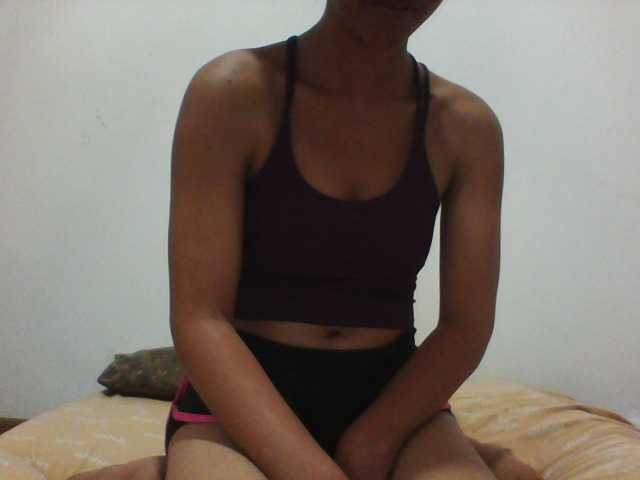 PrettyLie live cam on BongaCams