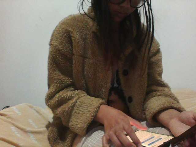 PrettyLie live cam on BongaCams
