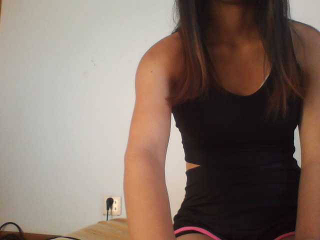 PrettyLie live cam on BongaCams