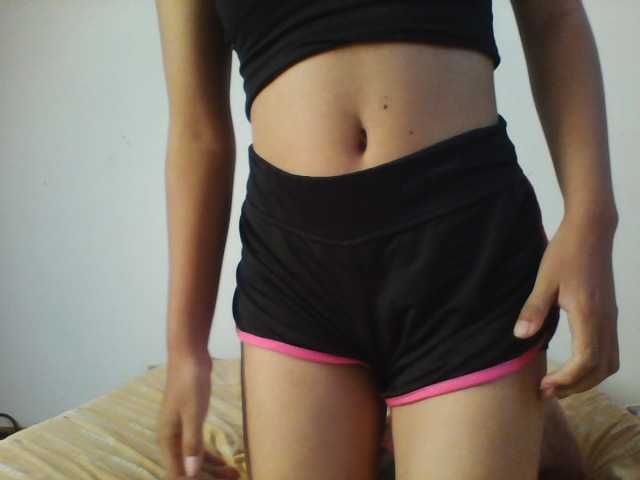 PrettyLie live cam on BongaCams