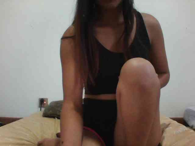 PrettyLie webcam