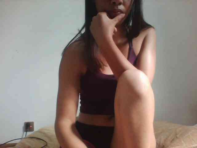 PrettyLie webcam