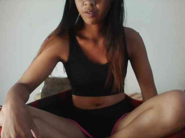 PrettyLie webcam