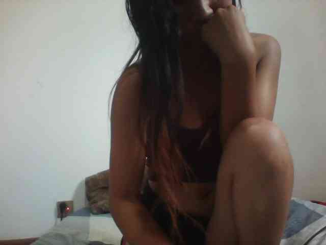PrettyLie webcam