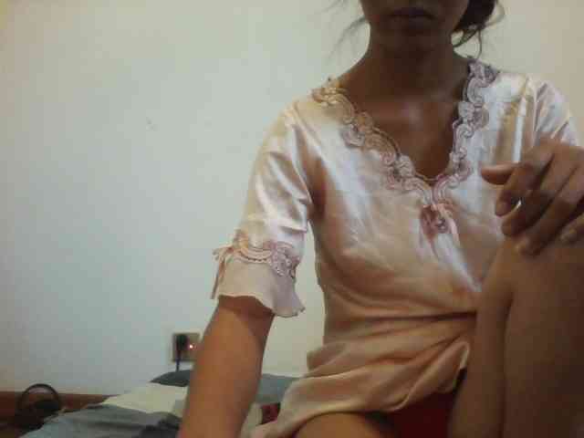 PrettyLie webcam