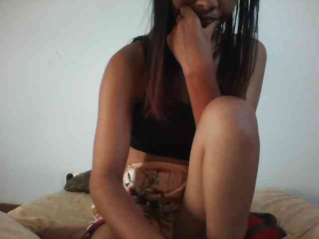 PrettyLie webcam