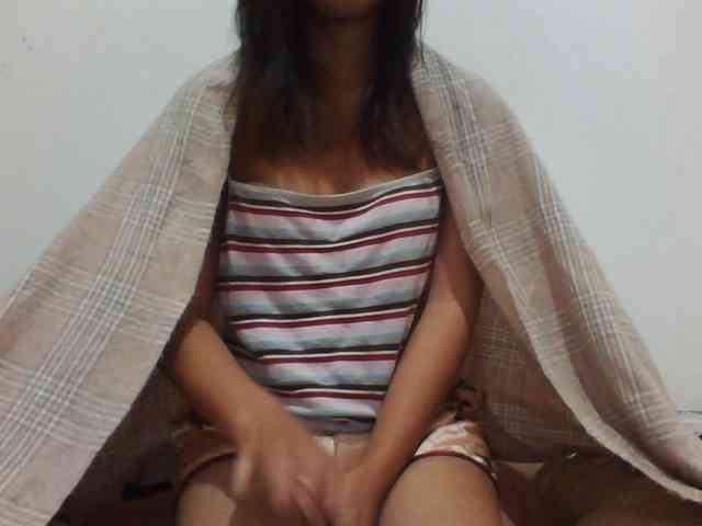 PrettyLie webcam