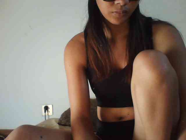 PrettyLie webcam