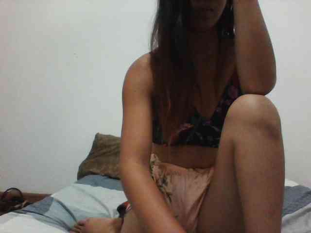 PrettyLie webcam