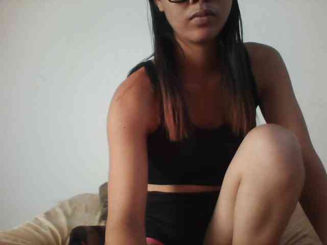 PrettyLie webcam
