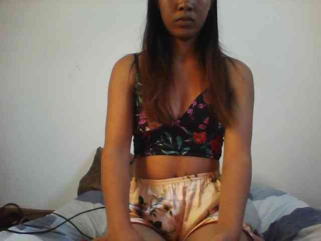 PrettyLie webcam