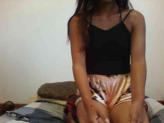 PrettyLie webcam
