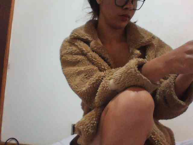 PrettyLie webcam