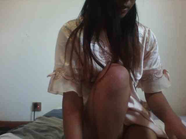 PrettyLie webcam
