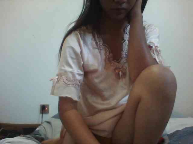 PrettyLie webcam