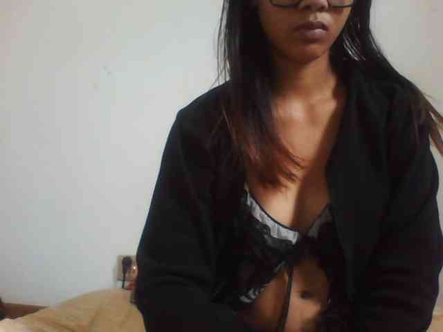 YoungLie69 webcam