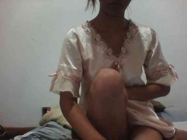 PrettyLie webcam