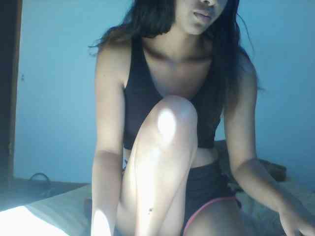 PrettyLie webcam