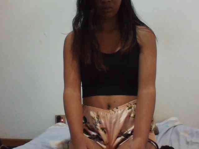 PrettyLie webcam