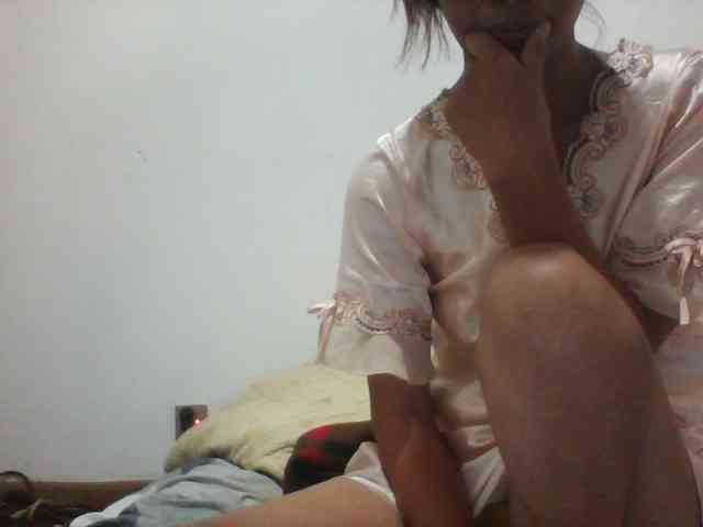 PrettyLie webcam