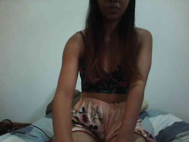 PrettyLie webcam