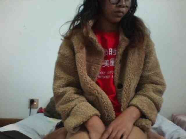 PrettyLie webcam