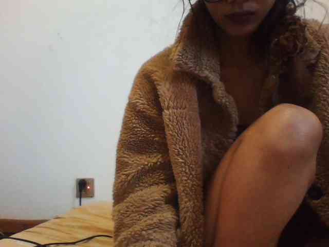 YoungLie69 webcam