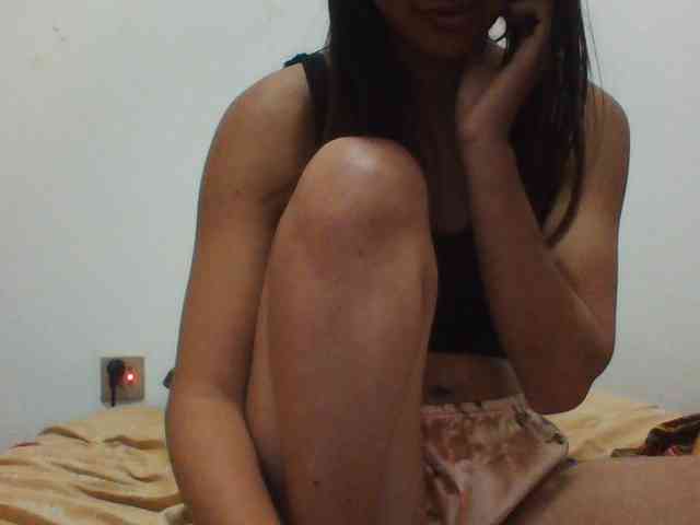 PrettyLie webcam