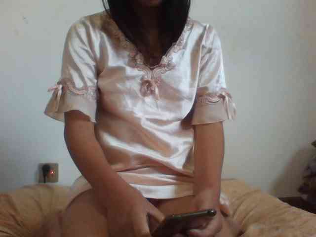 PrettyLie webcam