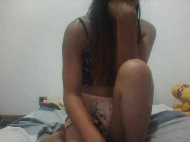 PrettyLie webcam