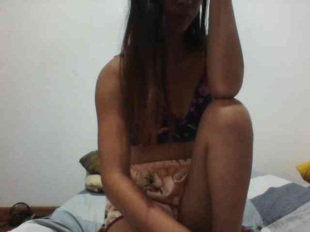PrettyLie webcam