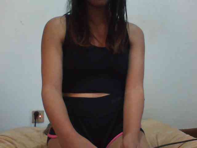 PrettyLie webcam