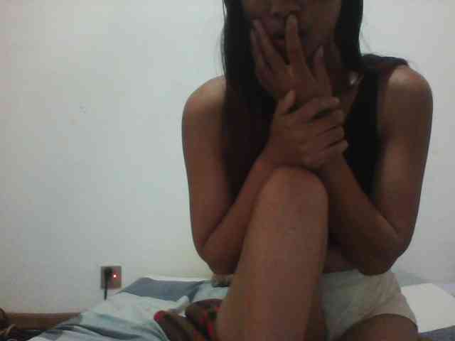 PrettyLie webcam