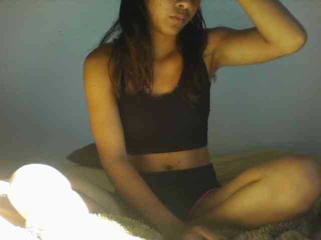 PrettyLie webcam